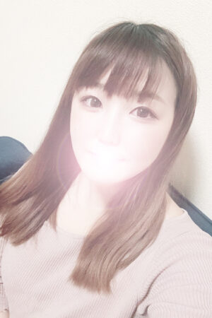 SSS級現役女子大生！！美白Gカップ超敏感びしょぬれ系イキ易い体質！ドエロ素人ちゃん娘の誕生に期待と股間の膨らみはフルMAX！　みる（P）