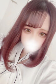 小柄な超SS級美少女！ロリ系色白ですべすべな国宝級のボディ！愛嬌MAXの癒し系・美巨乳Ｆカップ！超濡れやすい敏感娘！性格抜群のキス大好きのイチャイチャ変態娘　りり