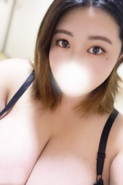 業界経験極浅！男好きするエロい雰囲気の超美爆乳！Ｉカップ美少女♪　エッチ大好きな濡れやすい超敏感体質！　抱き心地抜群のTHE!ちゃん娘！！　まなか