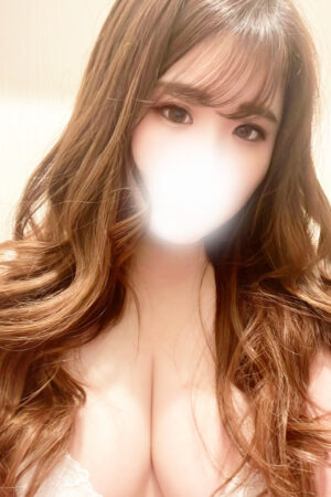 9/14　16:00～体験入店☆彡  超SSS級！美尻！ルックス・スタイル抜群！スペック最高峰！　業界未経験は極・極・の浅！ 潮吹き体質のGカップの愛嬌MAX！超エロ娘！現役の美容部員さん♪　えみな