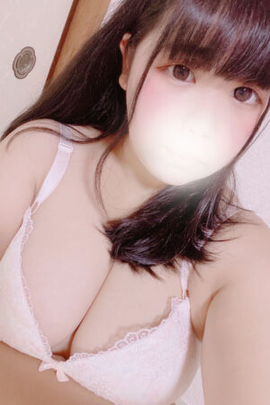 完全業界未経験!!!男性経験”0”のロリロリうぶっ子爆誕！でもプライベートでレズ経験豊富のわくわく止まらない！10代限定お肌のピチピチさ、 どれをとっても極上！おむ