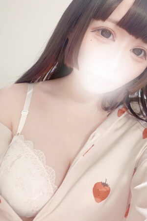 12/22　19:00～体験乳店☆彡細い！かわいい！しかも巨乳！完全業界未経験！黒髪えちえちロリ少女♪めるる