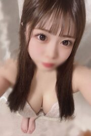 9月20日　緊急体験入店　　業界未経験色白ふわふわ美乳美女　ゆゆさん　20才　