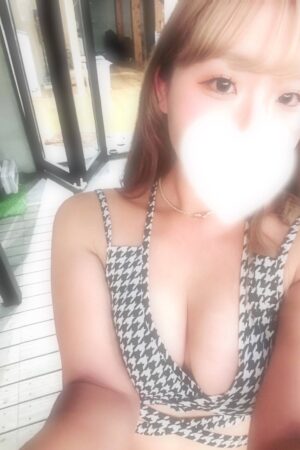 10月7日　緊急体験乳店　スレンダー系美女予約必須　あみさん　20才
