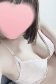 10月4日　緊急体験乳店　リピータ続出業界未経験s級美女　めるさん　26歳