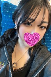 4月30日　　緊急体験乳店　イチャイチャ好き未経験爆美女　りんねさん　　