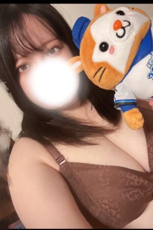 5月8日　緊急体験乳店　さらさん（25）爆乳カフェ店員秘密のエロ娘