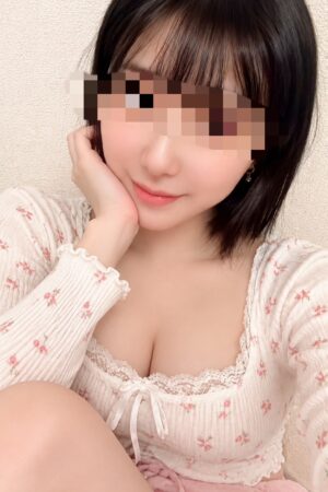 10月2日　　緊急体験乳店　　スタイル抜群濃厚モデル美女　　もなさん　　27歳